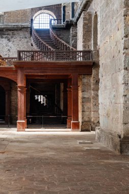 İSTANBUL, TURKEY - 25 Mart 2023: İç Hagia Eirene sadece camiye çevrilmemiş bir ortodoks kilisesine hayatta kalmış