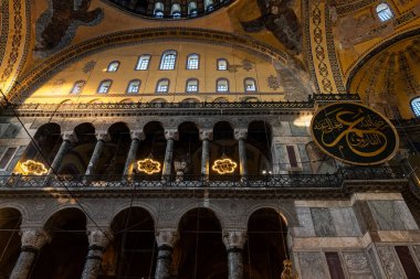 İSTANBUL, TURKEY - 26 Mart 2023: Ayasofya Büyük Camii İçişleri