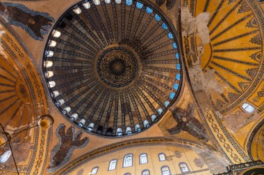 İSTANBUL, TURKEY - 26 Mart 2023: Ayasofya Büyük Camii İçişleri