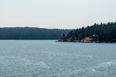 GULF Adaları, Kanada - 09 Ağustos 2024: Bulutlu bir yaz gününde Gürcistan Boğazı Panoraması