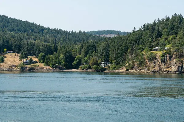 GULF Adaları, Kanada - 09 Ağustos 2024: Bulutlu bir yaz gününde Gürcistan Boğazı Panoraması