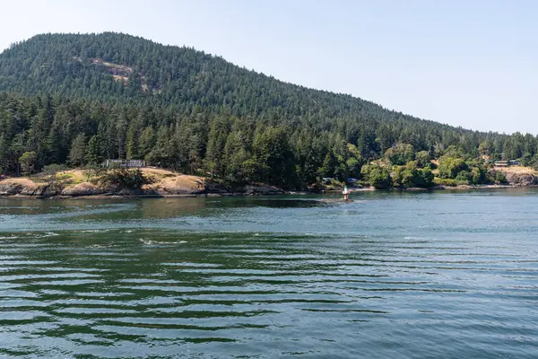 GULF Adaları, Kanada - 09 Ağustos 2024: Bulutlu bir yaz gününde Gürcistan Boğazı Panoraması