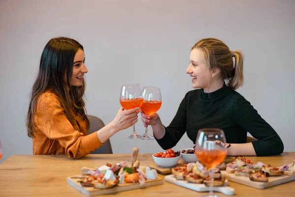 Toast Our Friendship Girls Having Brunch — Stock Photo, Image