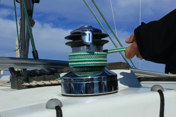 帆船用绞车 导航设备 随风航行的设备 — 图库照片
