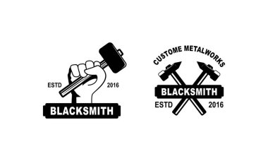 Demirci ve demir işleri logo için amblem tasarım elementini oluşturur