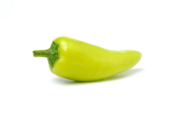 Groene Peper Kruidenkruid Ingrediënten Voor Kruidig Voedsel Geïsoleerd Witte Achtergrond — Stockfoto