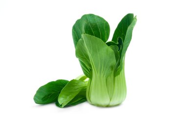 Bok choy sebzesi beyaz arkaplanda izole edilmiş, yakın plan.