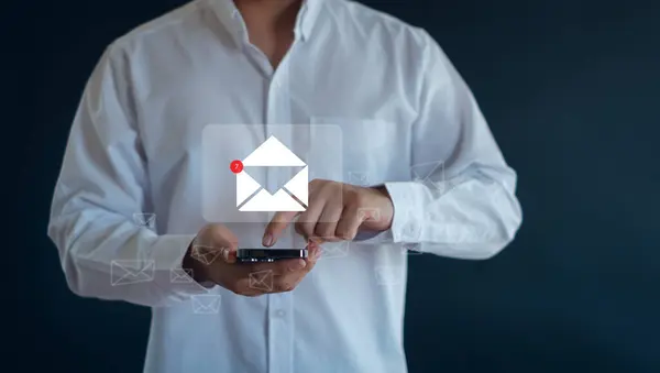 Koncepcja Marketingu Mail Wysłać Mail Lub Biuletyn Skrzynka Odbiorcza Odbieranie Obraz Stockowy