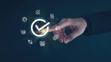 Standartlaştırma konsepti, Garanti, Standartlar, ISO sertifikası ve memnuniyeti, hizmet deneyimi, ürün ve hizmet standartlarını göster.