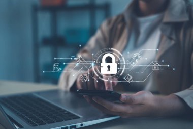 Verileri korumak için siber güvenlik ve gizlilik kavramları. Simge ve internet ağ güvenlik teknolojisini kilitle.