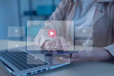 çevrimiçi yayın videosunu izle. çevrimiçi eğlence yayını izlemek, video izlemek ve konser izlemek, müzik dinlemek, çevrimiçi öğrenim.