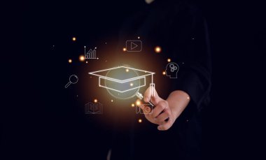 Eðitim Mesafesi E-öğrenme Çevrimiçi Öğrenme Kişisel Geliþimi konsepti. İnternet dersleri. Eğitim İnternet Teknolojisi.
