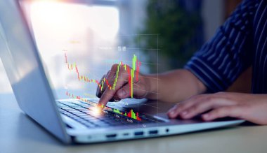  Borsa Yatırım Fonları ve Dijital Varlıklar. Forex ticaret grafiği finansal verileri analiz ediliyor. iş finans teknolojisi ve yatırım kavramı. 