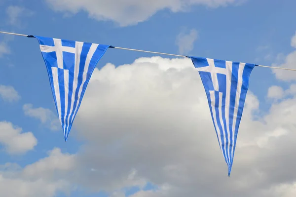 Ελληνική Σημαία Στο Δρόμο Μπλε Και Λευκά Εθνικά Χρώματα Πατριωτική — Φωτογραφία Αρχείου