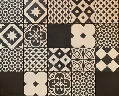 Siyah beyaz geleneksel seramik zemin ya da arka plan dokusu olarak duvar fayansı. Portekizce, Lizbon ve Azulejos seramik veya çimento döşemeleri üzerindeki klasik geometrik ve çiçekli detaylar.