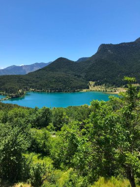 Yunanistan 'ın Corinthia kentindeki Doxa Gölü manzarası.