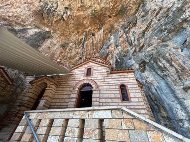 Panagia Eleousa Manastırı - Klissoura Kanyonu Kutsal Şehir Messolonghi, Yunanistan