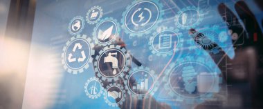 Simgeleri ile sürdürülebilir kalkınma çevre koruma içinde dokunmatik ekran eylem ile çalışma bağlı gears.businessman el ile yenilenebilir enerji ve doğal kaynakların korunması