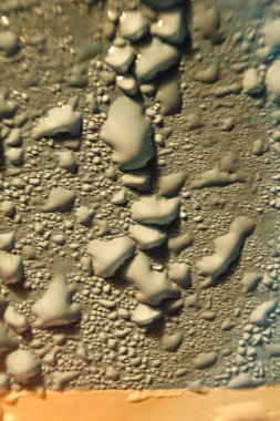 Duvara büyük su damlaları konulacak..