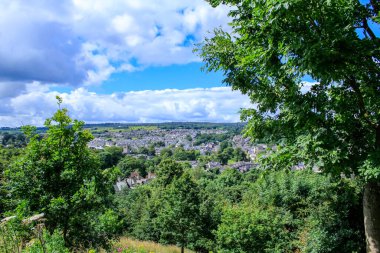 Kendal Kalesi 'nden Kendal Cityscape manzarası Cumbria, İngiltere, İngiltere. Şehir manzarası, seyahat ve doğa manzarası.