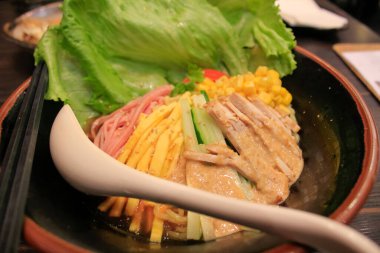 Japon yemeği, Hiyashi Chuka, Çin yemeği. Japon yemek kültürleri.