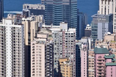 Hong Kong Tepesi 'nden Hong Kong şehir manzarası. Hong Kong 'un güzel ve çarpıcı manzarası. Hong Kong Şehri ve ufuk çizgisi. 