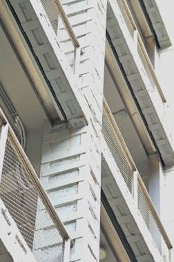 İş binasının pencereleri. Modern şehir binası. Soyut inşa ediliyor. Bina arkaplanı.