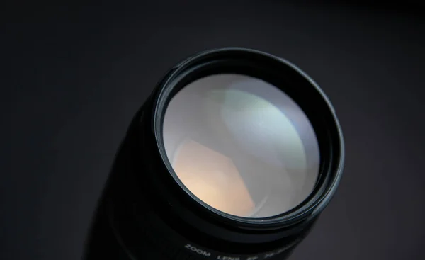Lens Flare Een Zwarte Achtergrond — Stockfoto