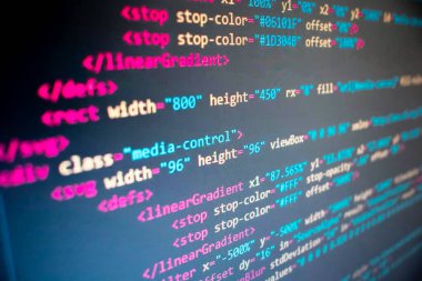 Siyah arkaplanda kelime kodu