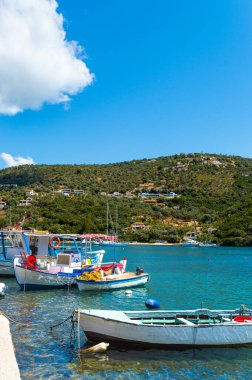 Lefkada adasındaki güzel Sivota köyü Yunanistan