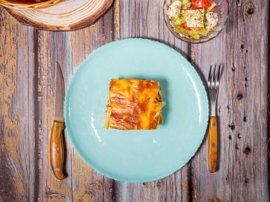 Pastitsio, geleneksel Yunan yemekleri, Ground Beef, fırında makarna ve Bechamel Sauce