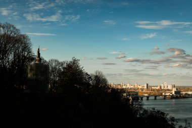 Kiev 'deki Büyük Vladimir Anıtı