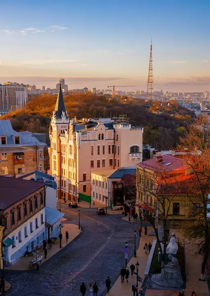 St. Andrew Kilisesi 'nden St. Andrew' s Descent manzarası