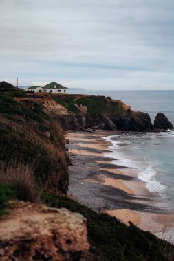 Portekiz 'deki Atlantik kıyısından okyanus manzarası