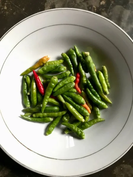 Fresh Green Peas Chilli Peppers Healthy Food Concept — Foto de Stock