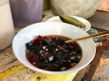 Lezzetli Asya yemeklerinin yakın görüntüsü