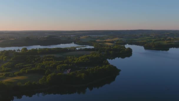 Luchtfoto Van Kasjoebisch Dorp Meren Polen Zomermiddag Gouden Uur Spin — Stockvideo