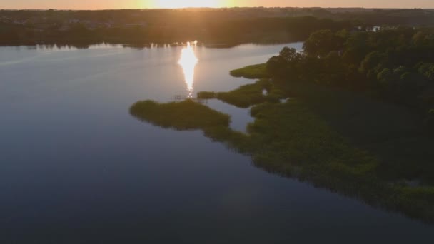Αεροφωτογραφία Του Χωριού Kashubian Και Των Λιμνών Στην Πολωνία Απόγευμα — Αρχείο Βίντεο
