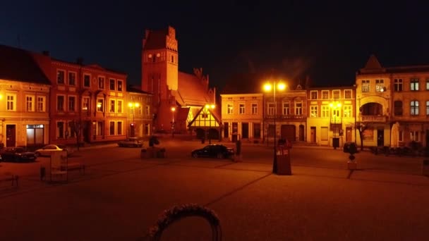 Cidade Medieval Golub Dobrzyn Polônia Noite Rua Moradias Igreja Vista — Vídeo de Stock