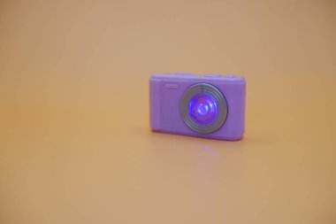 Mor renkli Oyuncak Dijital Kamera ve LED Işık Açık