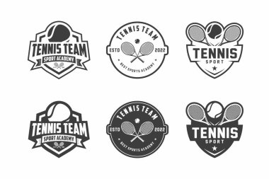 Rozet amblemi, tenis kulübü, turnuva, tenis logosu tasarımı, tenis raketi ve beyaz arka planda top vektörü.