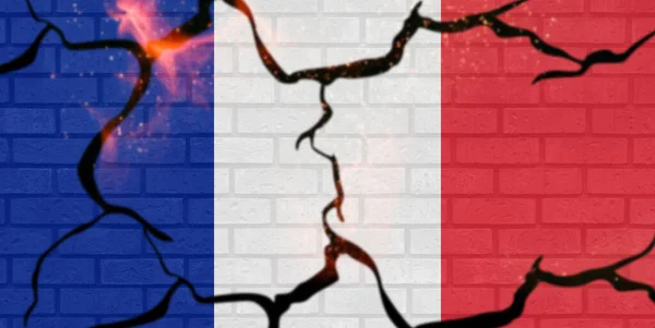Pęknięta Flaga Francji Tłem Tekstury Ściany Koncepcja Zamieszek Francji Ilustracja — Zdjęcie stockowe