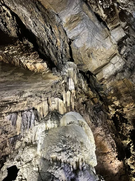 the beautiful waterfall in the cave of the caves in Belgium 