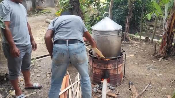 Aceh Indonesia Marzo 2023 Cocinar Grandes Cantidades Arroz Una Estufa — Vídeos de Stock