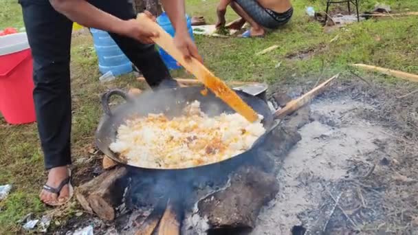 Aceh Indonésie Března 2023 Výroba Ledabylé Smažené Rýže Turistických Atrakcích — Stock video
