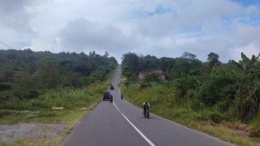 Aceh, Endonezya 20 Mart 2023: çarpıcı manzara manzarasıyla Takengon şehrine seyahat edin. Kuzey Aceh, Aceh Eyaleti, Endonezya 20 Mart 2023