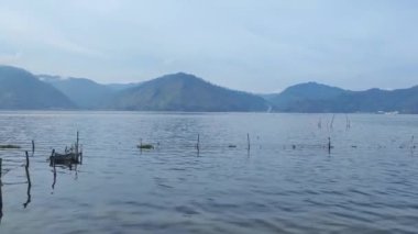 Lut Gölü 'nün doğal manzarası Tawar Takengon, oradaki manzara gerçekten çok güzel, Endonezya