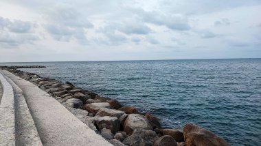 Jagu sahili manzarası, lhokseumawe şehri, deniz manzarası güzel doğal nüanslarıyla, Endonezya