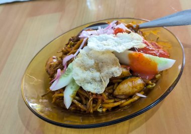 Gokuang denilen geleneksel Endonezya yemekleri.