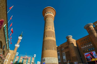 Urumqi 'deki Grand Bazaar, Çin, Xinjiang, muhteşem binalarıyla